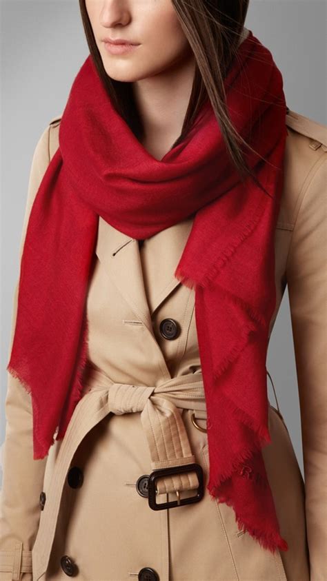 who makes burberry scarves|is a Burberry scarf real.